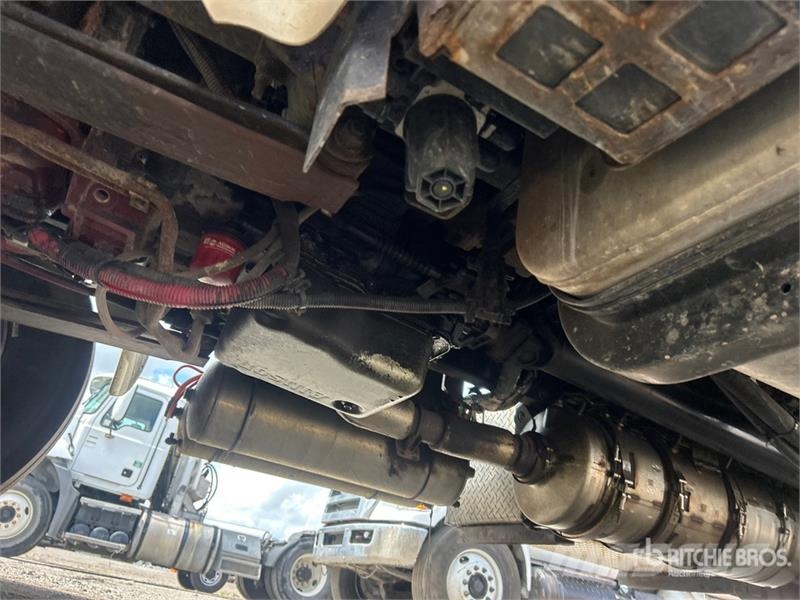 International 4300 レッカー車