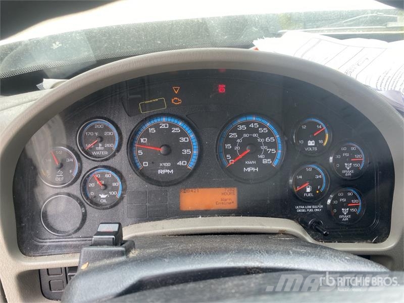 International 4300 Umpikorikuorma-autot