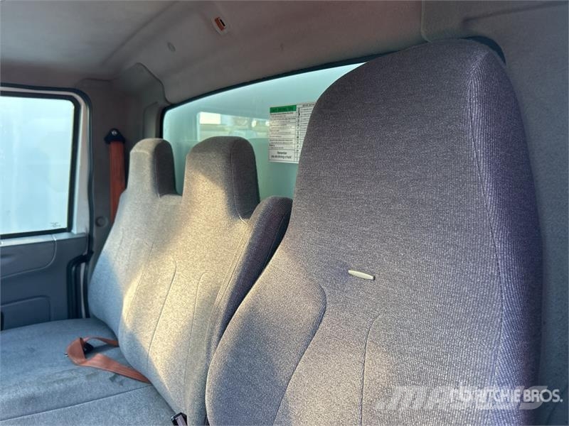 International 4300 Umpikorikuorma-autot
