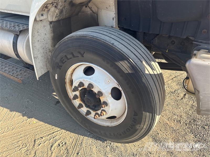 International 4300 Umpikorikuorma-autot
