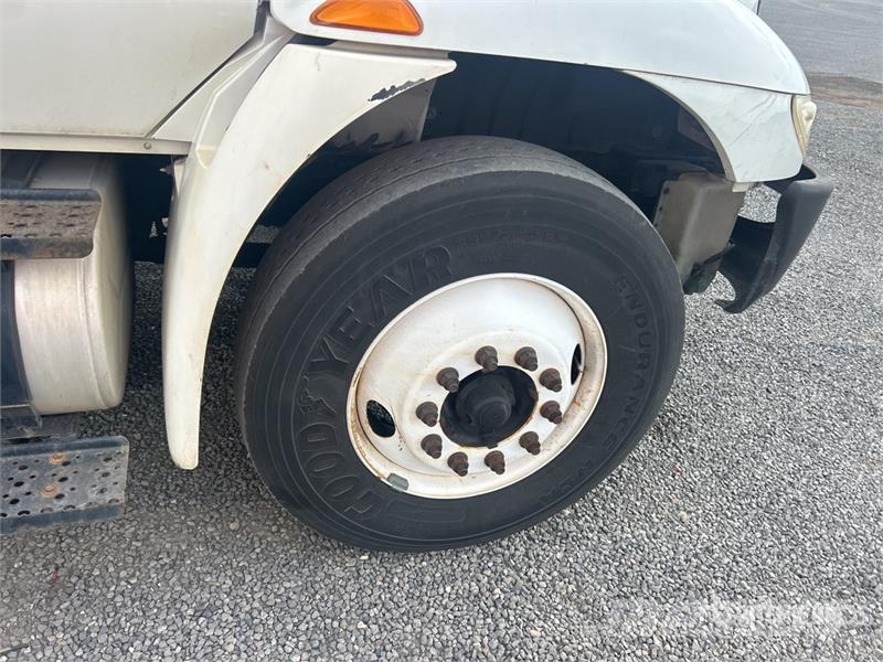International 4300 Φορτηγά Κόφα
