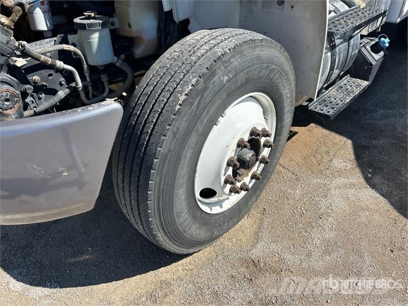 International 4300 Utilitaire benne
