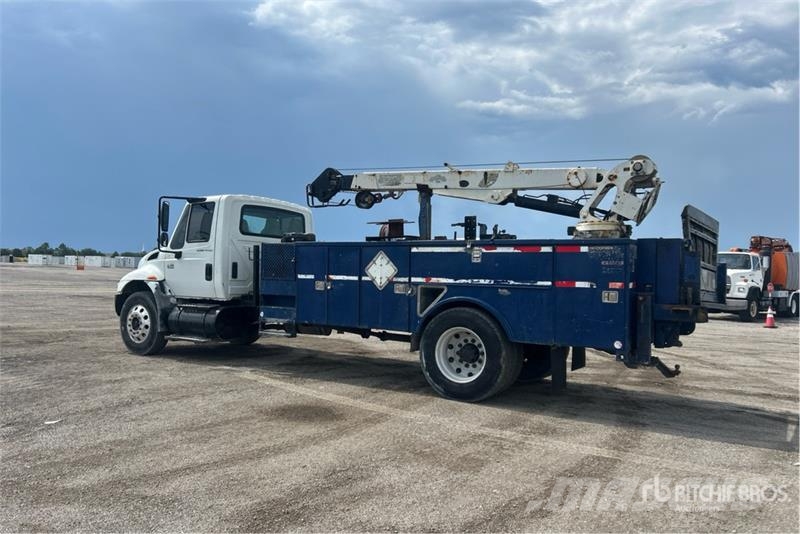 International 4300 4x2 Service Truck Общински/универсални превозни средства