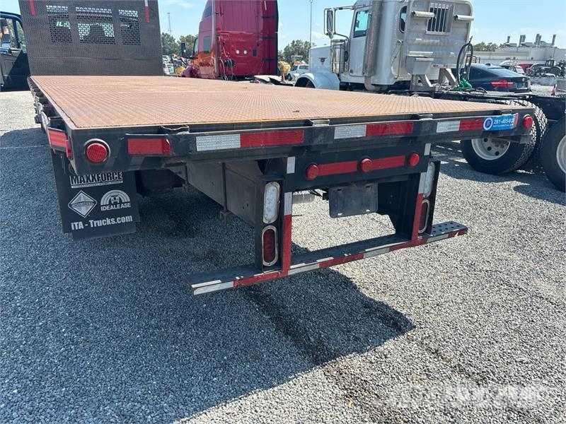 International 4300 4x2 Flatbed Truck Plošinové nákladné automobily/nákladné automobily so sklápacími bočnicami