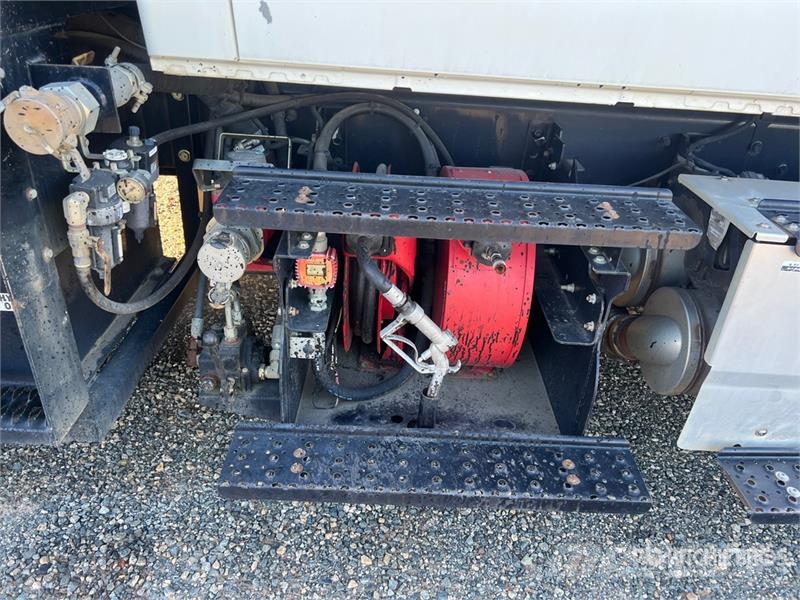 International 4300 Crew Cab Asphalt Support Service Truck Ostali kamioni