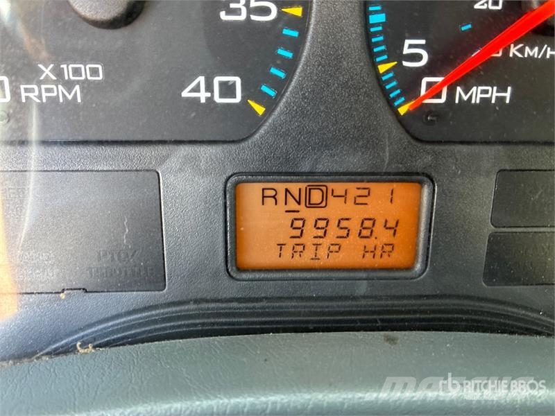 International 4300 SBA Tovornjaki za vodo