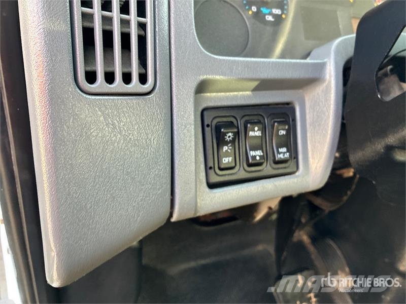 International 4300 SBA Tovornjaki za vodo