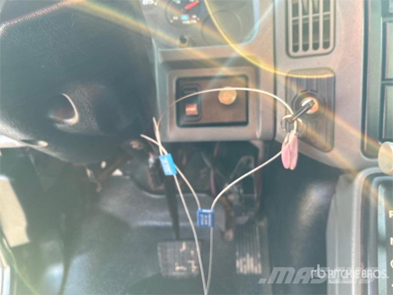 International 4300 SBA Tovornjaki za vodo
