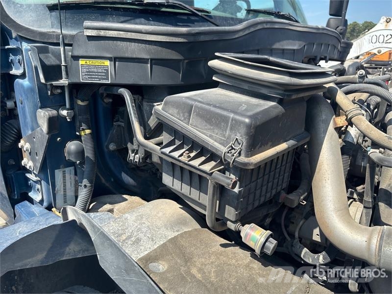 International 4300 SBA 4x2 Flatbed Truck Lava-kuorma-autot