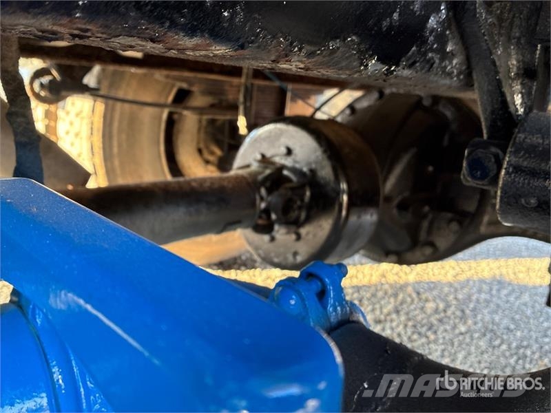 International 4300 SBA Tovornjaki za vodo