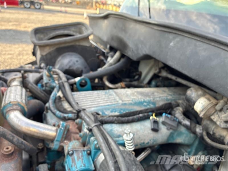 International 4300 SBA Tovornjaki za vodo