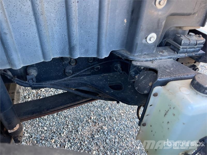 International 4300 Tack Truck Άλλα Φορτηγά