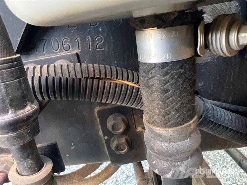 International 4300 Tack Truck Άλλα Φορτηγά