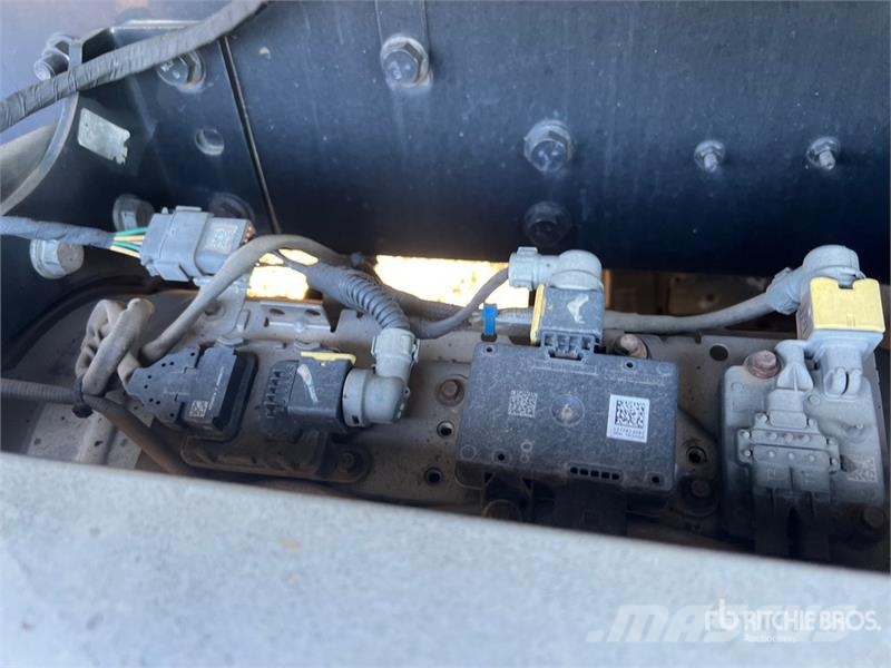 International 4300 Tack Truck Άλλα Φορτηγά