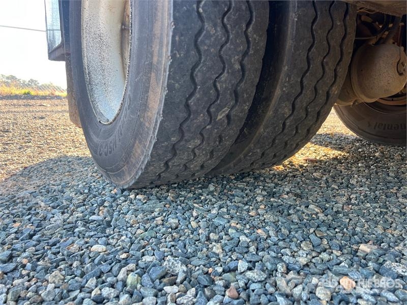 International 4300 Tack Truck Άλλα Φορτηγά