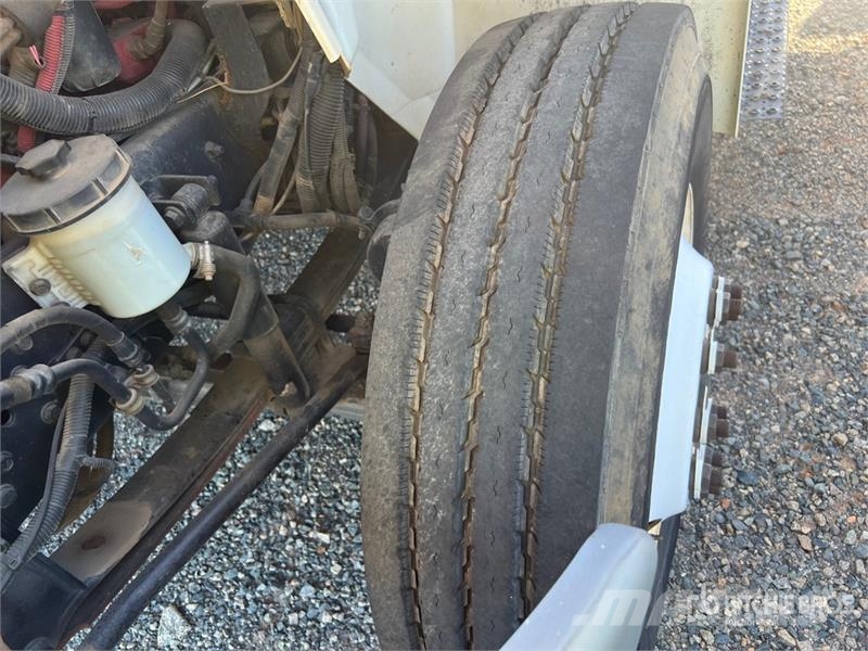 International 4300 Tack Truck Άλλα Φορτηγά