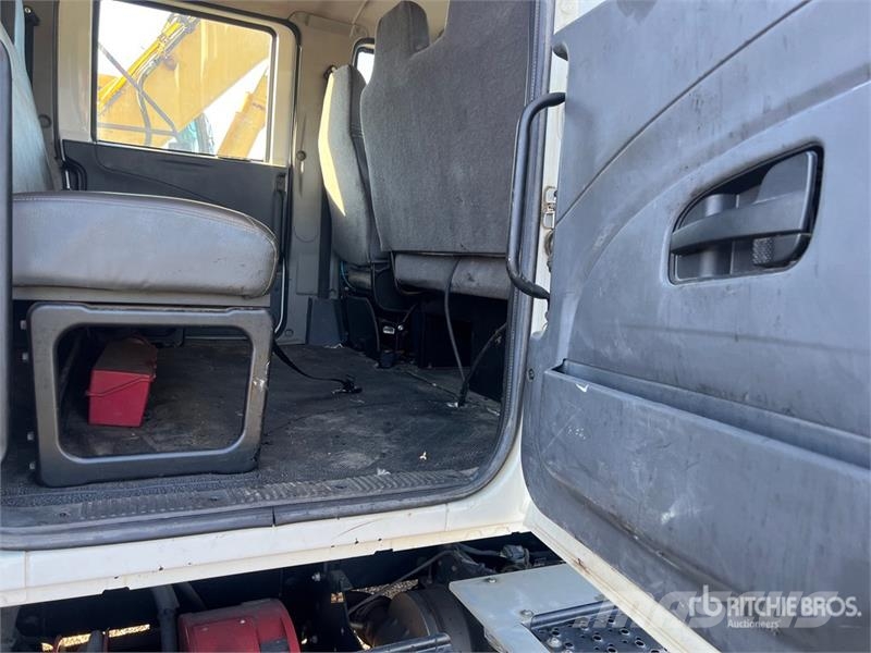 International 4300 Tack Truck Άλλα Φορτηγά