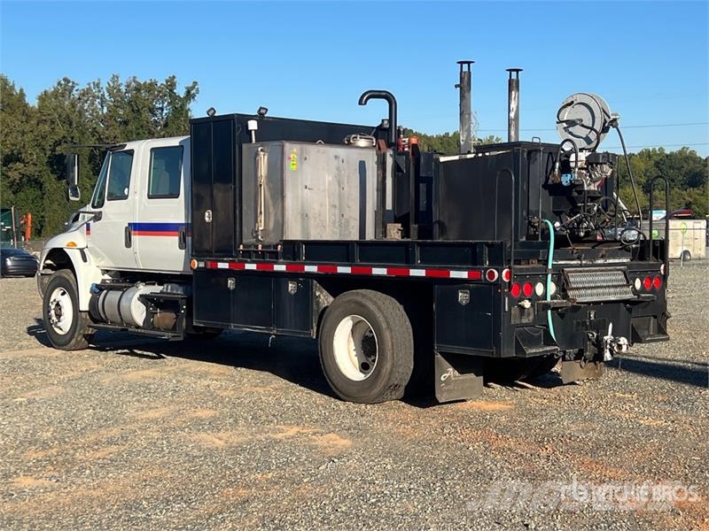 International 4300 Tack Truck Άλλα Φορτηγά