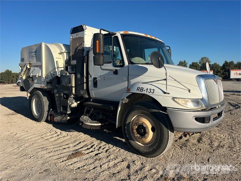 International 4300SBA Φορτηγά σκούπες