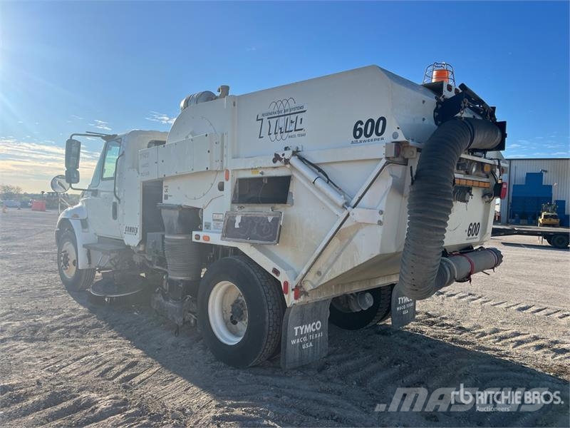 International 4300SBA Φορτηγά σκούπες