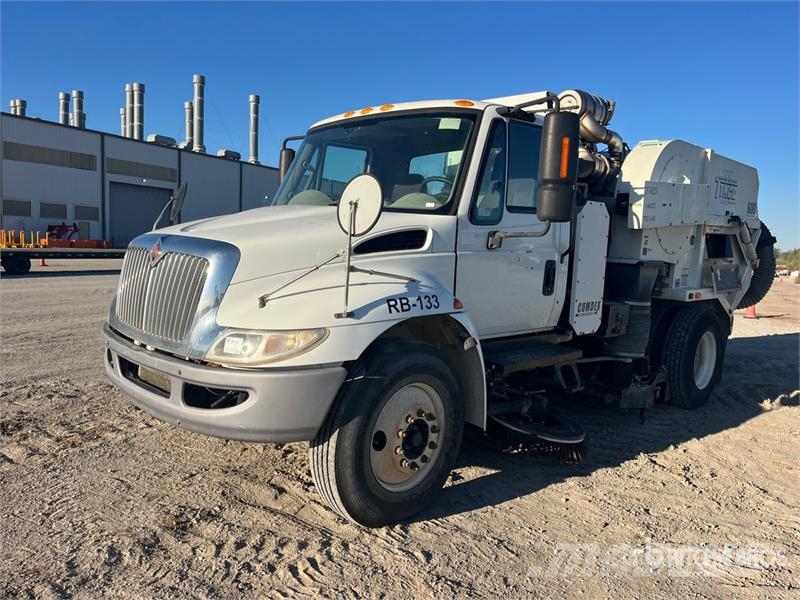 International 4300SBA Φορτηγά σκούπες