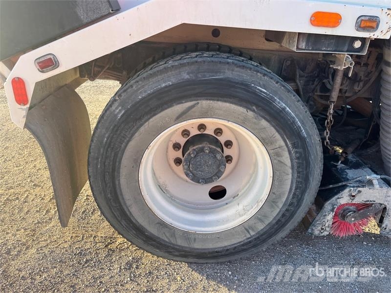 International 4300SBA Φορτηγά σκούπες