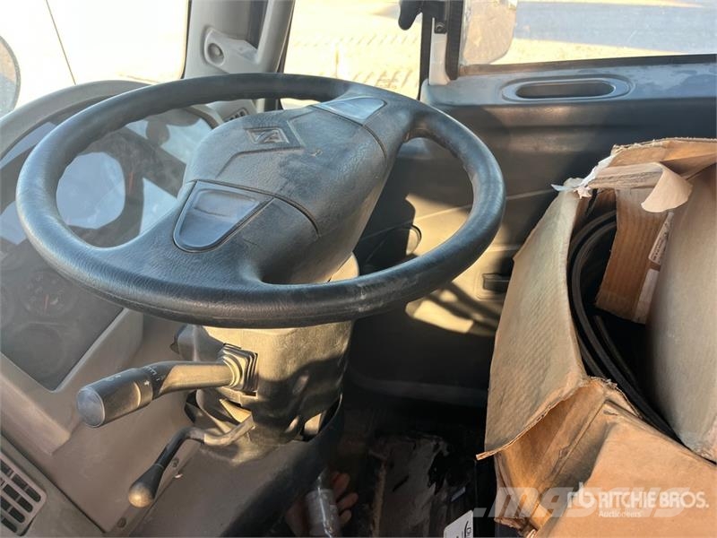 International 4300SBA Φορτηγά σκούπες