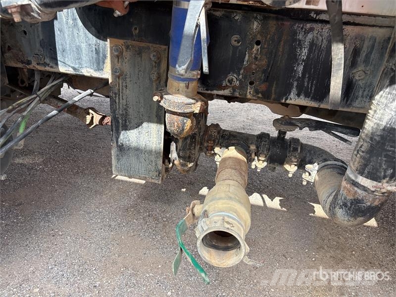 International 4400 Water tankers