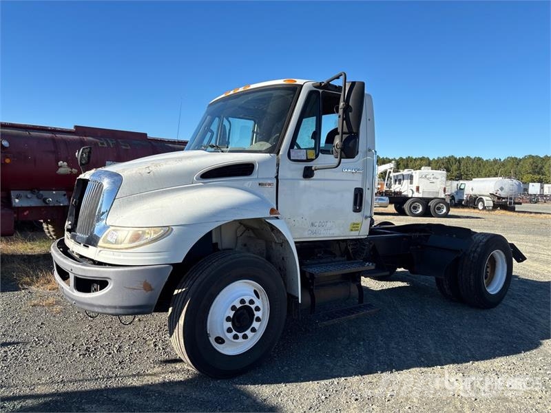 International 4400 Τράκτορες