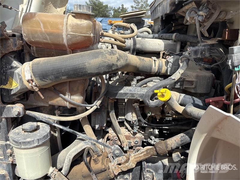 International 4400 Water tankers