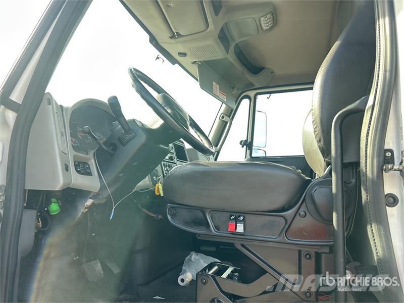 International 4400 Kabine i unutrašnjost