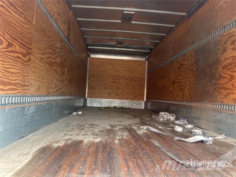 International 4400 Furgons