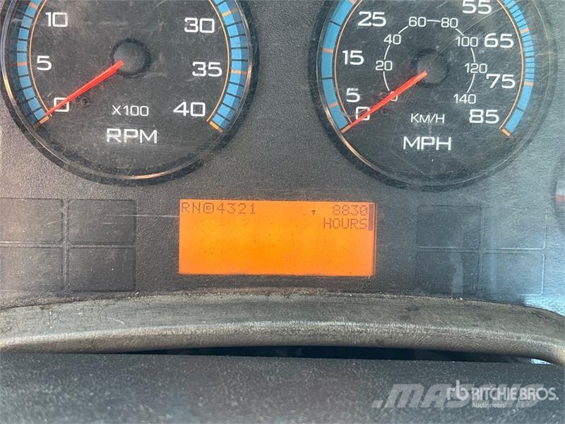International 4400 Τράκτορες