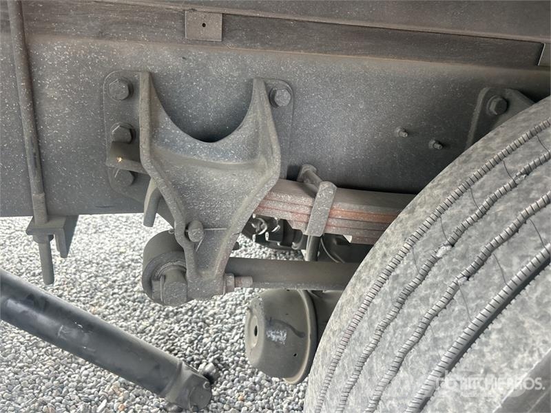 International 4400 Furgons