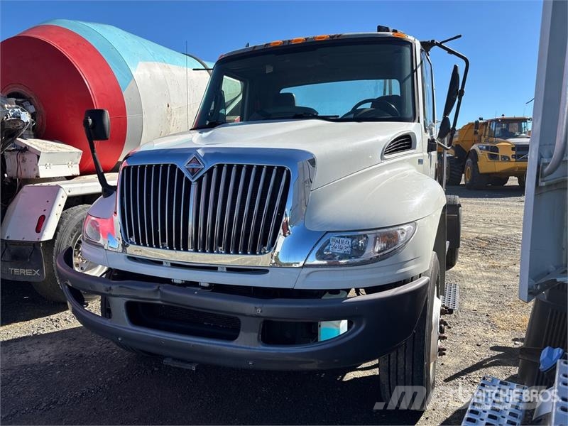 International 4400 Τράκτορες