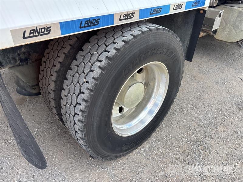 International 4400 Water tankers