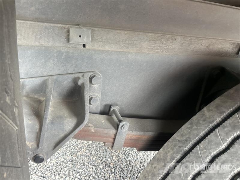 International 4400 Furgons