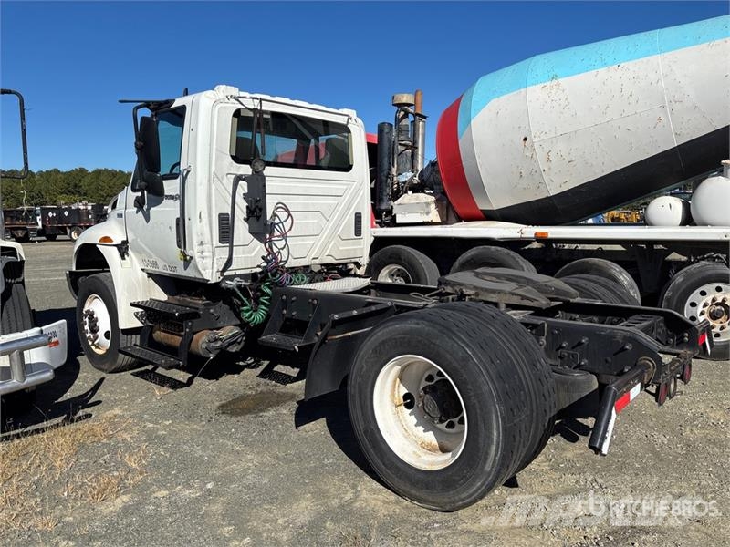 International 4400 Τράκτορες