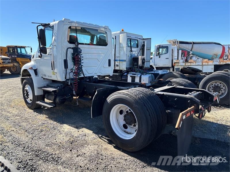 International 4400 Τράκτορες