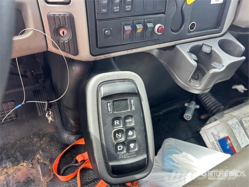 International 4400 Kurtaricilar
