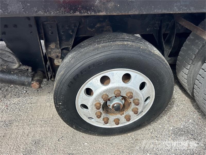 International 4400 Kurtaricilar