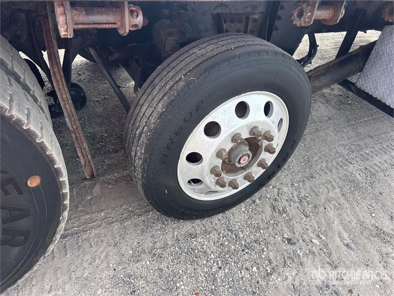 International 4400 Kurtaricilar