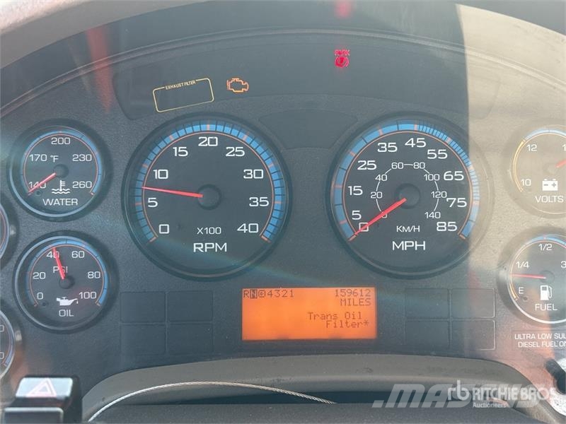 International 4400 Kabine i unutrašnjost