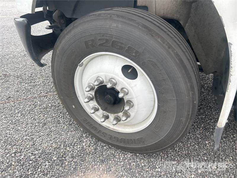 International 4400 Furgons