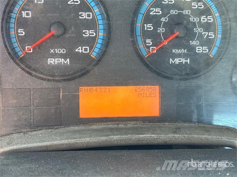 International 4400 Τράκτορες