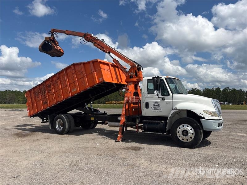 International 4400 4x2 Grapple Truck Grabulje