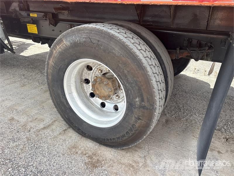 International 4400 4x2 Grapple Truck Grabulje
