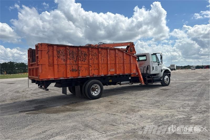 International 4400 4x2 Grapple Truck خطاطيف
