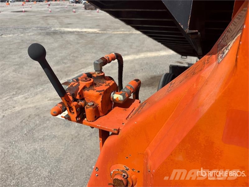 International 4400 4x2 Grapple Truck Grabulje