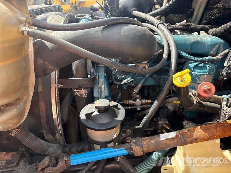International 4400 4x2 Grapple Truck Grabulje
